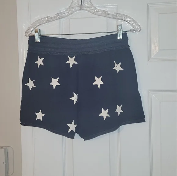 Star printed shorts - Picture 2 of 2